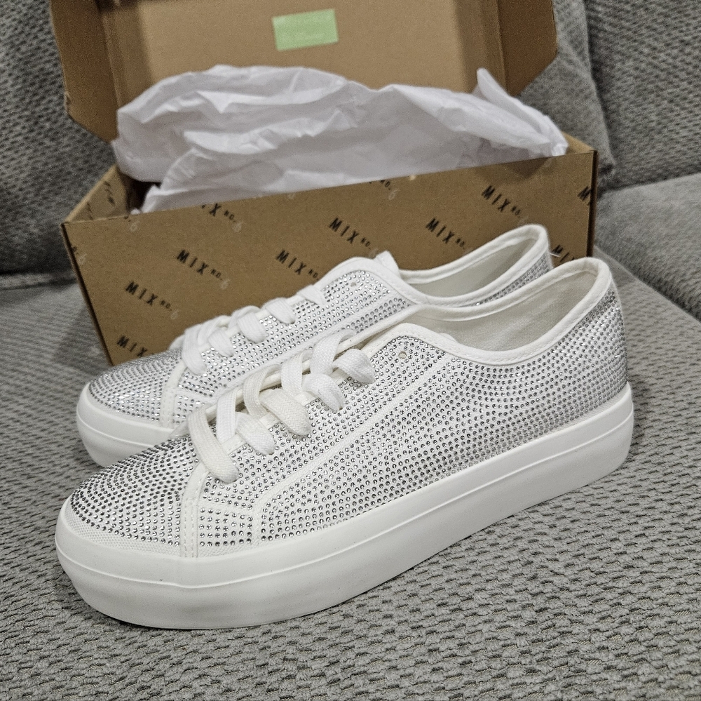 NWT! White And Silver Platform Sneakers, Size 8, Mix No. 6